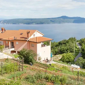 Apartman Sandra Rovini, Moscenice